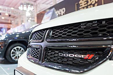 来自祖安的AD少女 《英雄联盟》新英雄泽丽公布